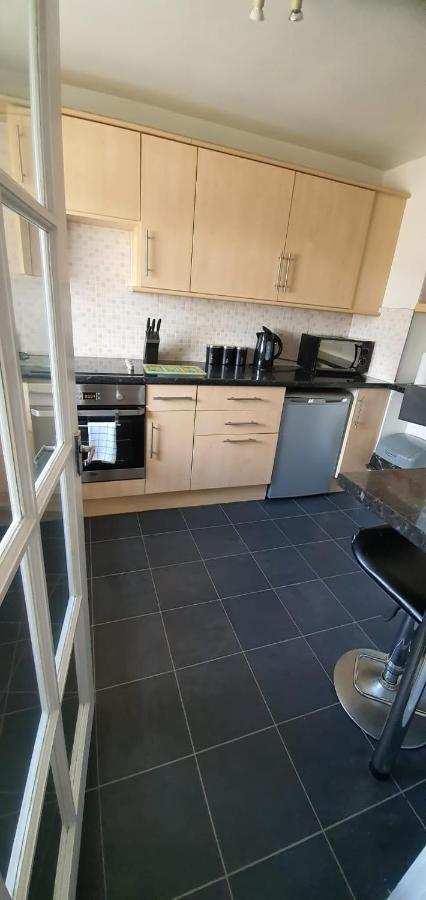 No 11 3 Bed Serviced Appartment Town Centre Girvan Exteriör bild