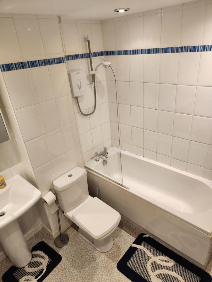 No 11 3 Bed Serviced Appartment Town Centre Girvan Exteriör bild