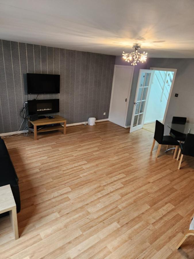 No 11 3 Bed Serviced Appartment Town Centre Girvan Exteriör bild